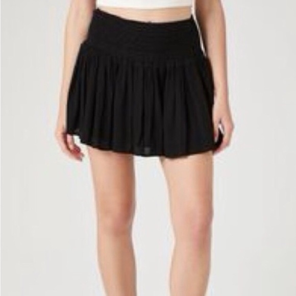 Forever 21 Dresses & Skirts - Forever 21 Black Short Mini Skirt Medium